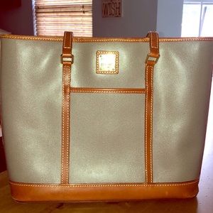 Dooney & Bourke purse